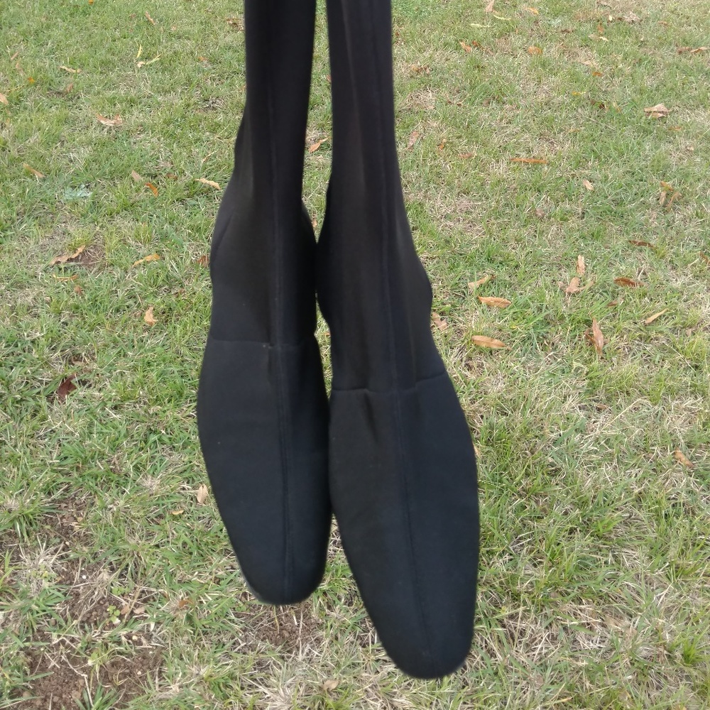 Claudia Cuiti Knee High Stretch Pull on Boots EUC